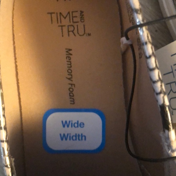 Time and true women’s memory foam shoes snake skin - Picture 3 of 7